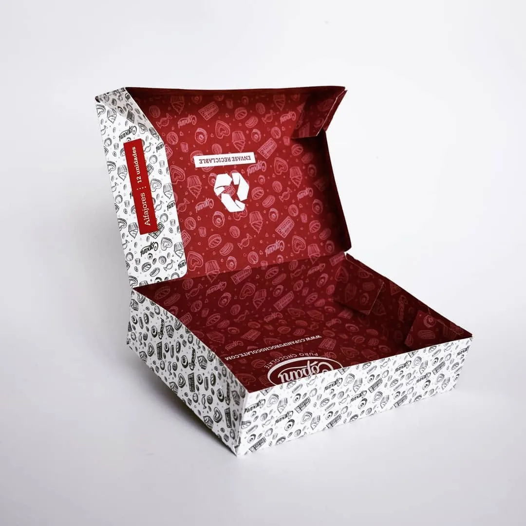 Caja abierta con impresión exterior ilustrada e interior rojo